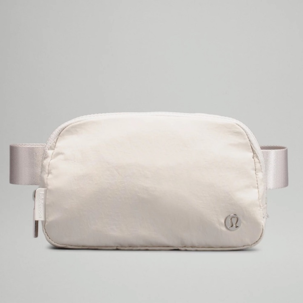 Lululemon Everywhere Belt Bag 1L NWT